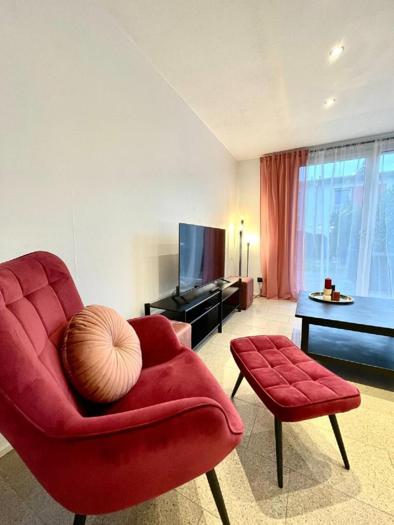 Geraeumiges Ferienhaus In Koblenz 科布倫茨 外观 照片