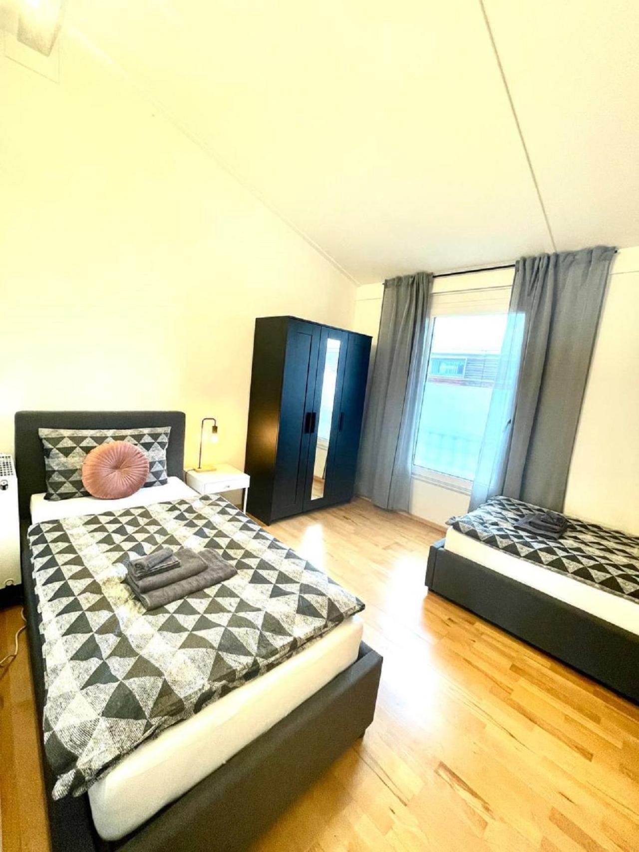 Geraeumiges Ferienhaus In Koblenz 科布倫茨 外观 照片