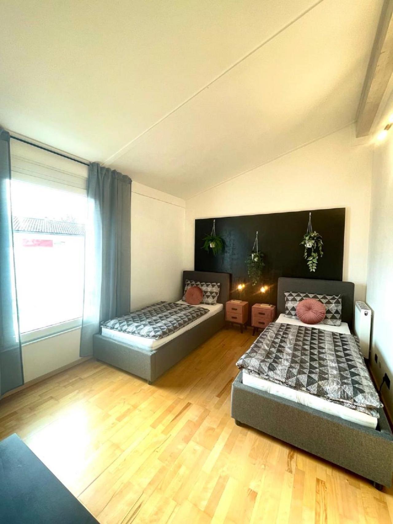 Geraeumiges Ferienhaus In Koblenz 科布倫茨 外观 照片